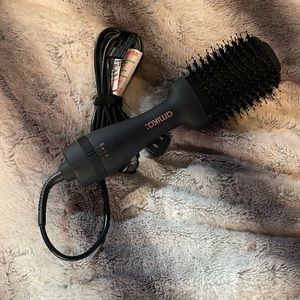 Amika hair blow dryer brush 2.0